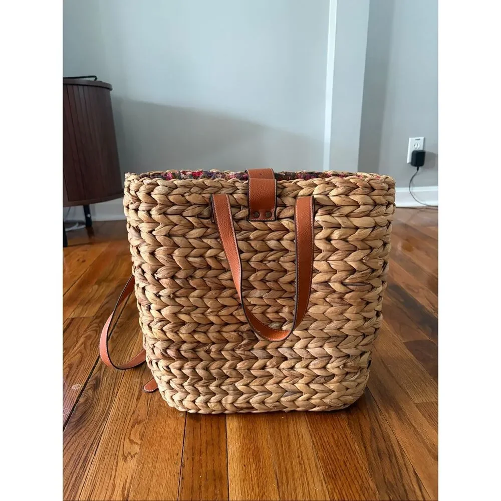 Natural Life Water Hyacinth Straw Backpack Floral Lining Beach Picnic Tote